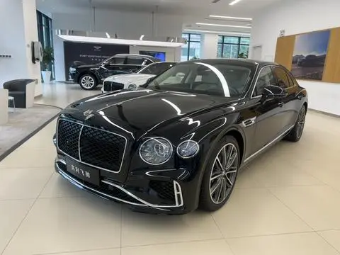 Bentley 飞驰PHEV 2026