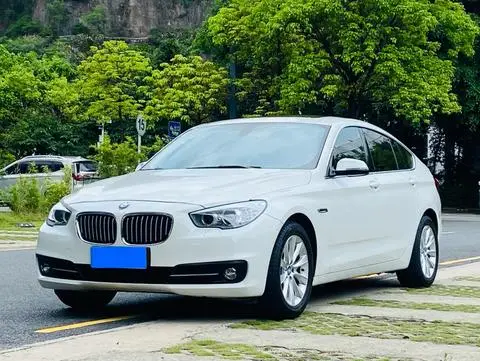BMW 5 Series GT 2015 — фото 1