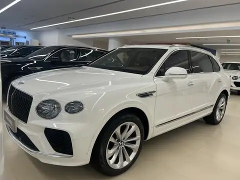Bentley 添越 2025