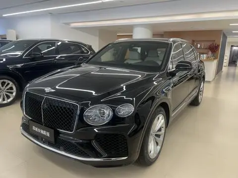 Bentley 添越 2025