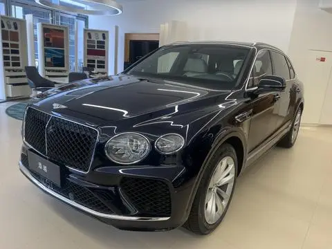 Bentley 添越 2025