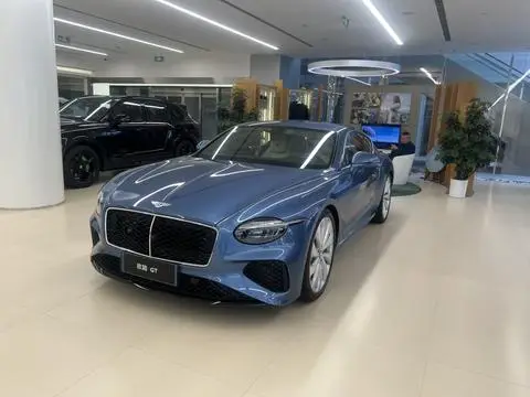 Bentley 欧陆PHEV 2026