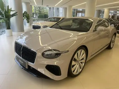 Bentley 欧陆PHEV 2026