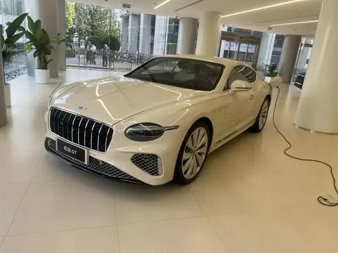 Bentley 欧陆PHEV 2026