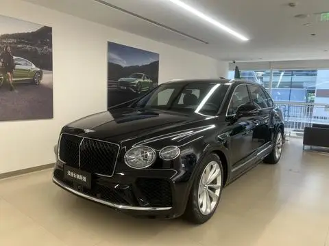 Bentley 添越 2025