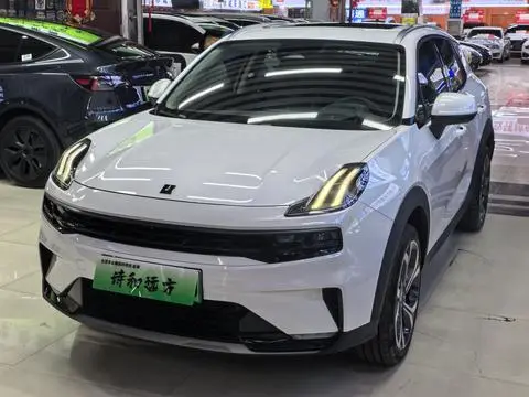 Lynk & Co 06 EM-P 2023