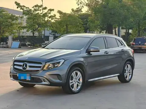 Mercedes-Benz GLA 2015