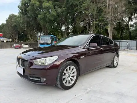 BMW 5 Series GT 2011 — фото 1