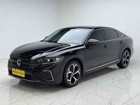 Volkswagen Passat 2025