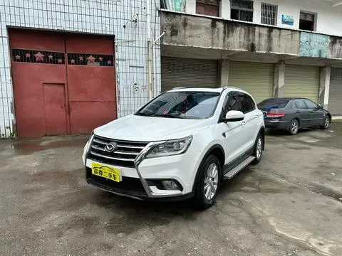 BAIC S6 2016