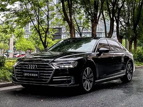 Audi A8 2019 — фото 1