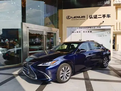 Lexus ES 2021