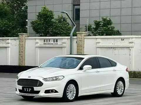 Ford 蒙迪欧 2013