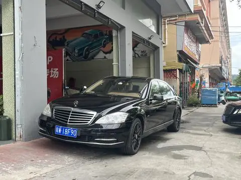 Mercedes-Benz S-Class 2012