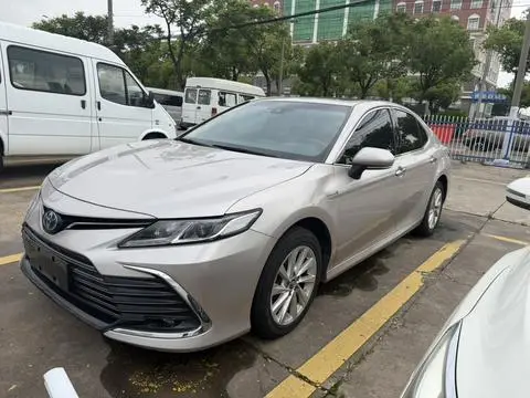 Toyota Camry 2021