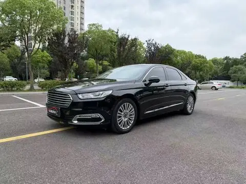 Ford 金牛座 2015