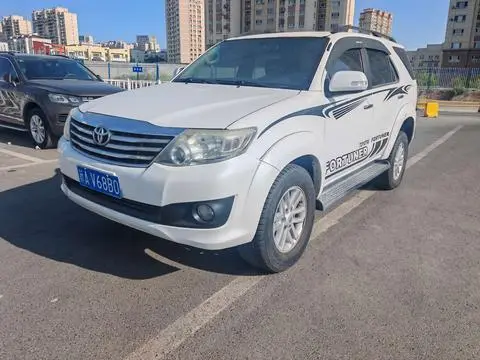 Toyota Fortuner 2016