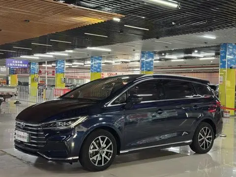 BYD 宋MAX DM 2022 — фото 1