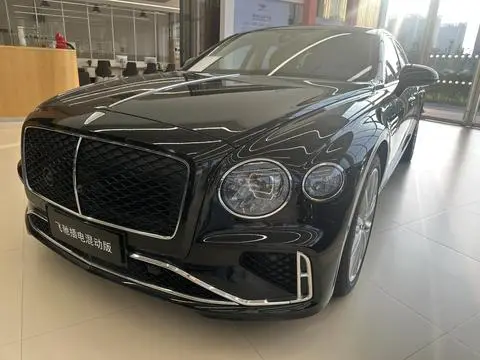 Bentley 飞驰PHEV 2026