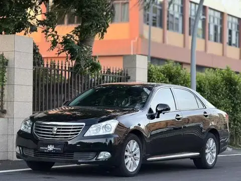 Toyota Crown 2010