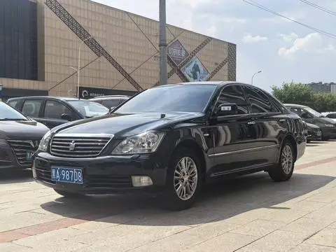 Toyota Crown 2005
