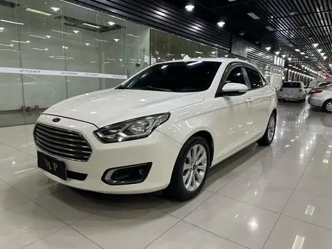 Ford Escort 2015