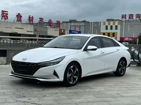 Hyundai Elantra 2021