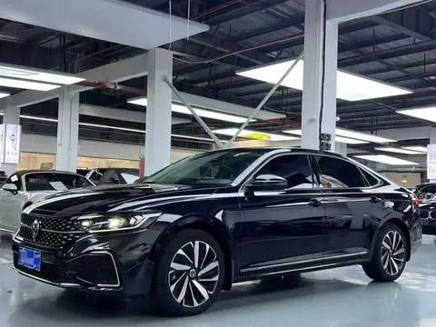 Volkswagen Passat 2023