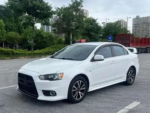 Mitsubishi 翼神 2013