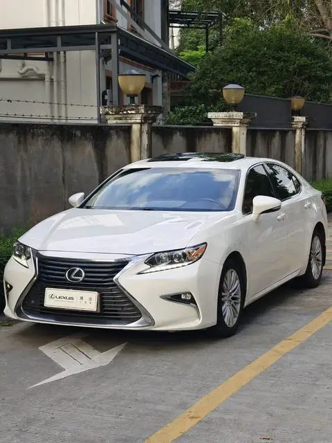 Lexus ES 2015