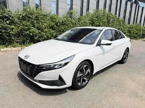 Hyundai Elantra 2022