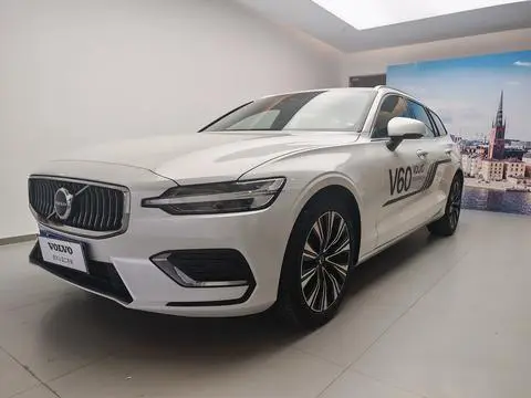 Volvo V60 2025