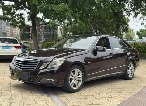 Mercedes-Benz E-Class 2010