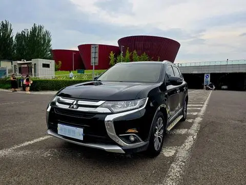 Mitsubishi 欧蓝德 2018