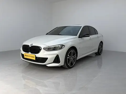 BMW 1 Series 2021 — фото 1