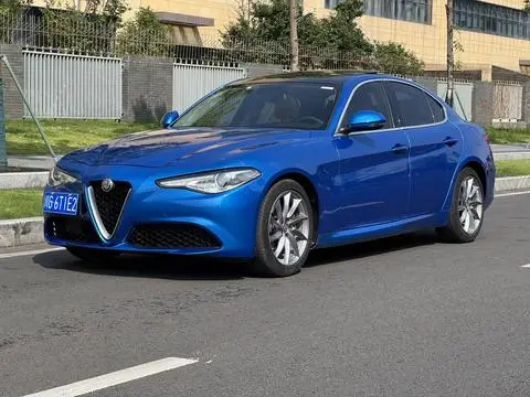 Alfa Romeo Giulia朱丽叶 2017