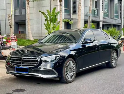 Mercedes-Benz E-Class 2017 — фото 1