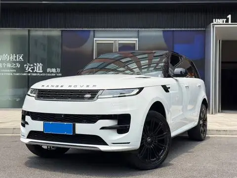 Land Rover 揽胜运动 2023 — фото 1