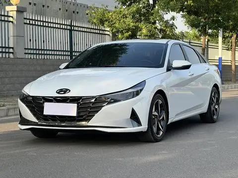 Hyundai Elantra 2022