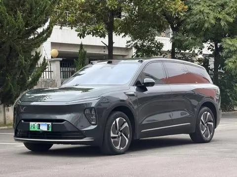 NIO ES8 2023