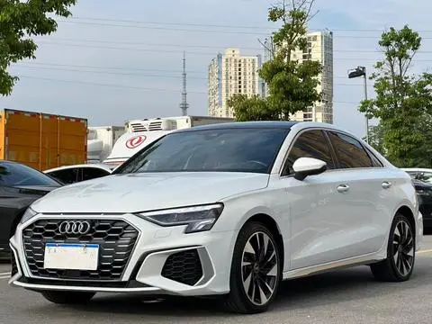 Audi A3 2023 — фото 1