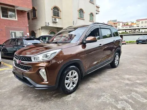 Wuling Hongguang S3 2018