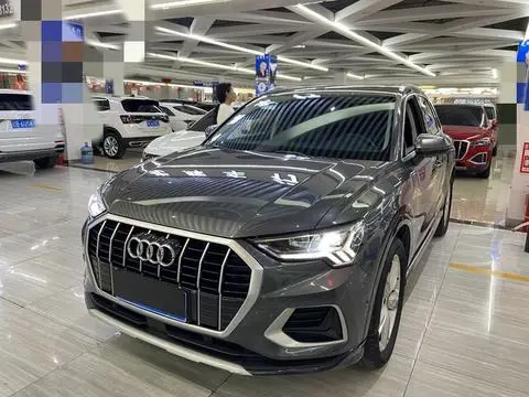 Audi Q3 2023 — фото 1
