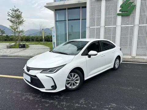 Toyota Corolla 2022 — фото 1