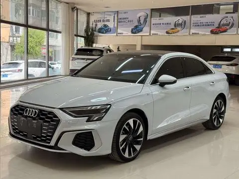 Audi A3 2023 — фото 1