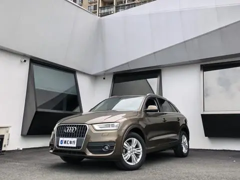 Audi Q3 2015 — фото 1