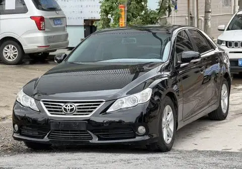 Toyota Reiz 2010