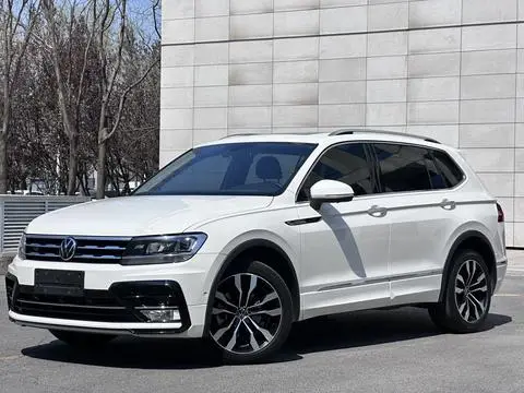 Volkswagen Tiguan L 2021 — фото 1