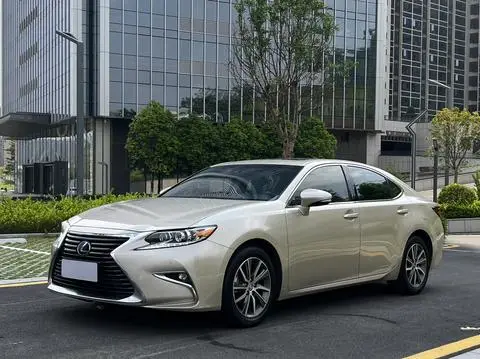 Lexus ES 2015