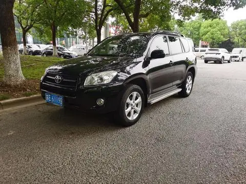 Toyota RAV4 2011